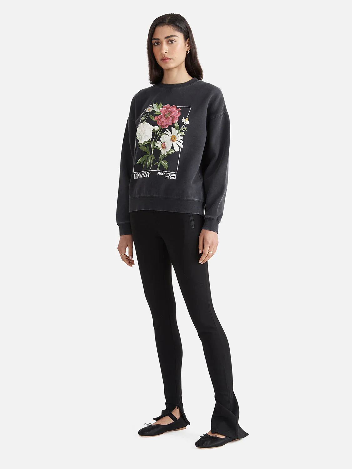 Bouquet Relaxed Sweater - Vintage Black